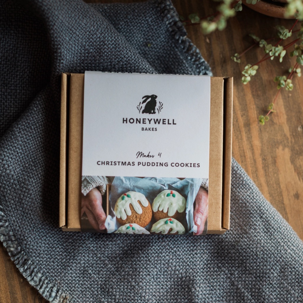 Christmas Pudding Gingerbread Baking Kit - Thumbnail 2