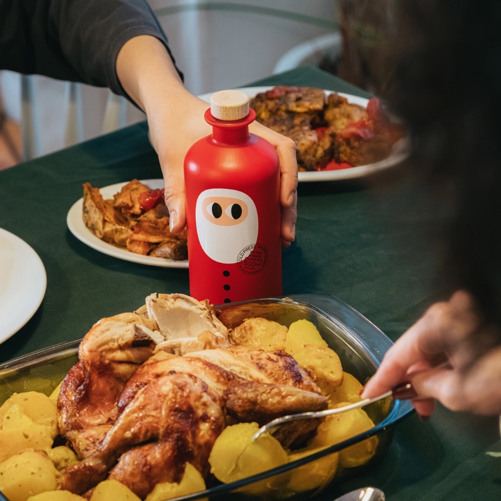 Extra Virgin Olive Oil 500ml | Santa Edition - Thumbnail 5