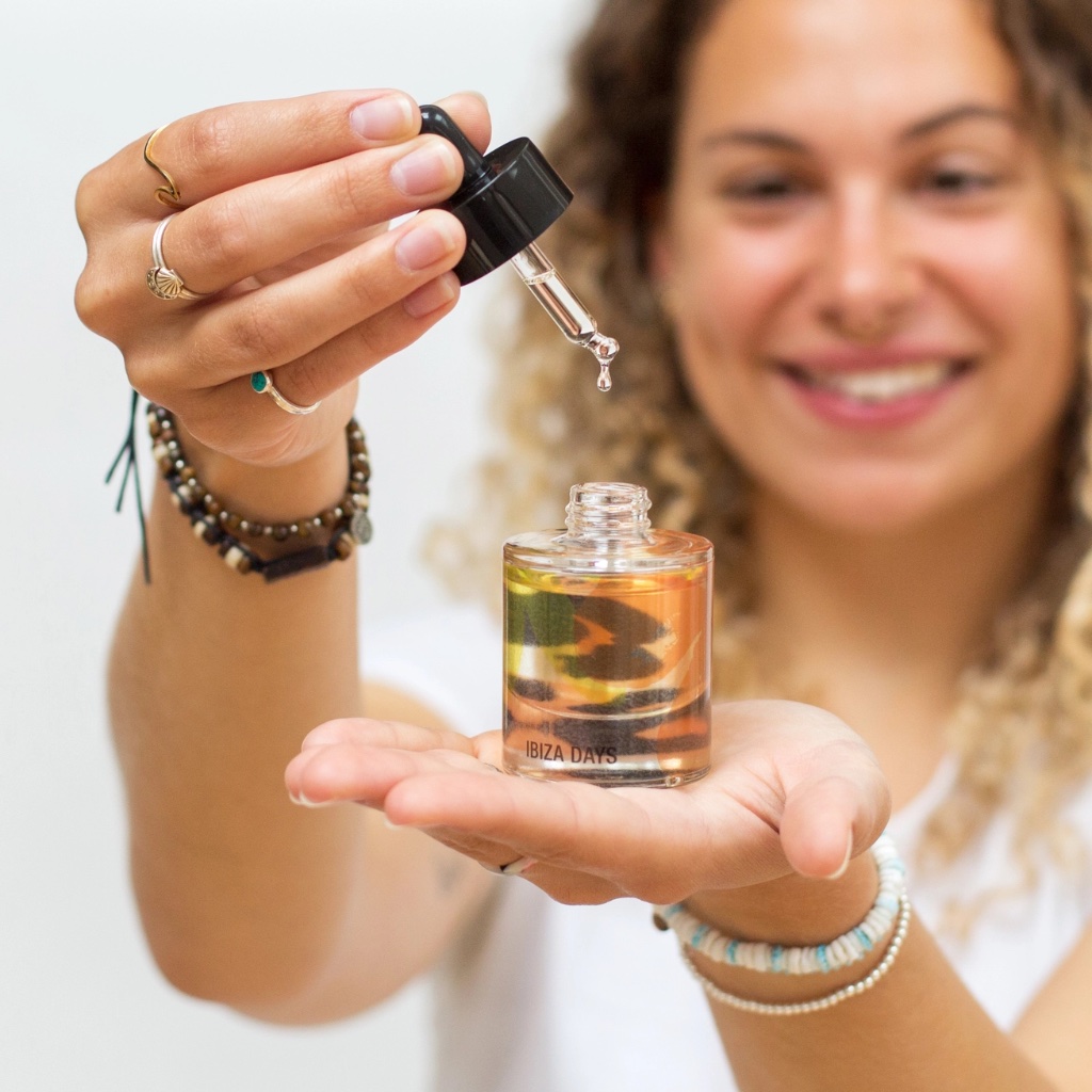 Ibiza Days Daily Aromatherapy Mood Oil - Thumbnail 2