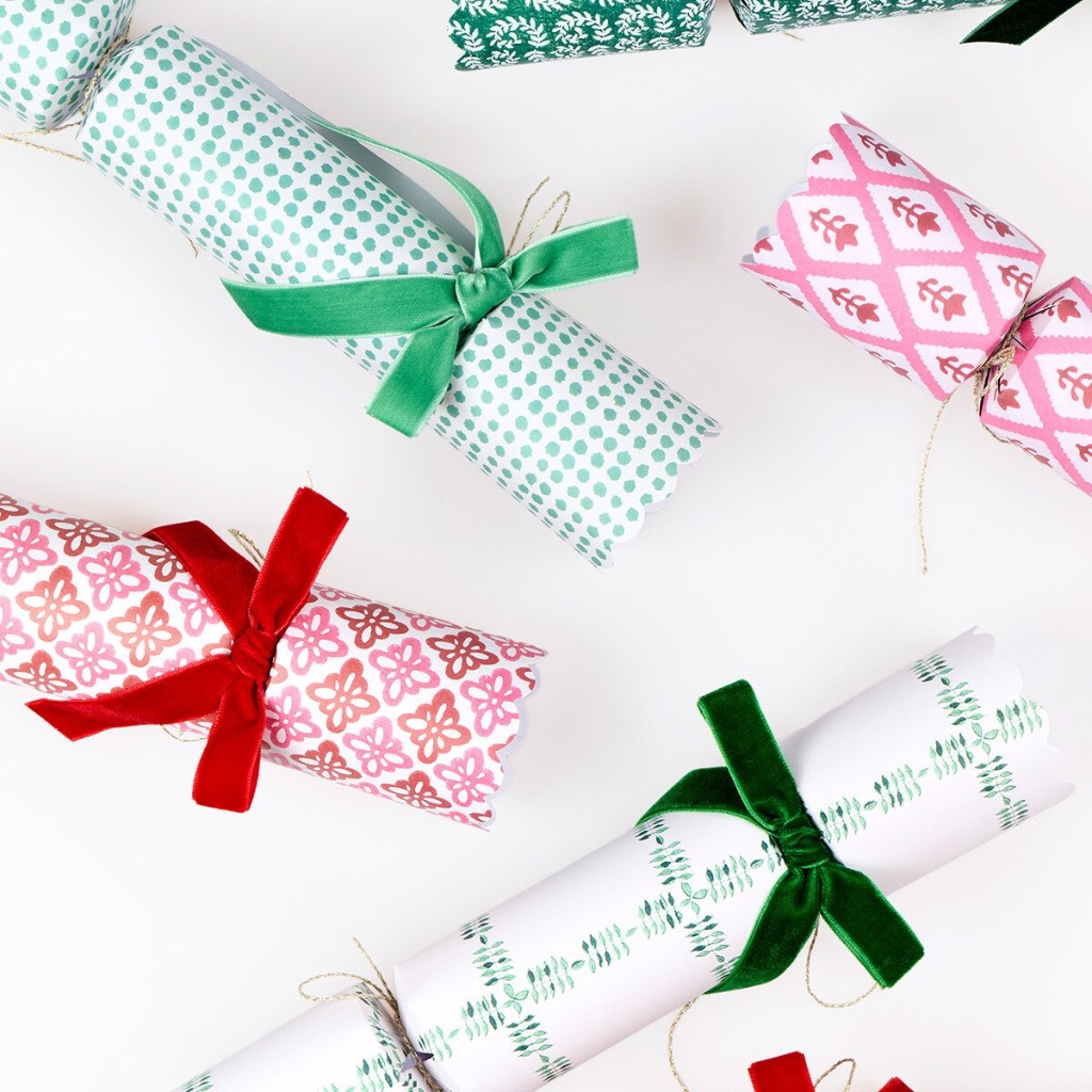 Set of Six Patterned Velvet Ribbon Christmas Crackers - Thumbnail 3