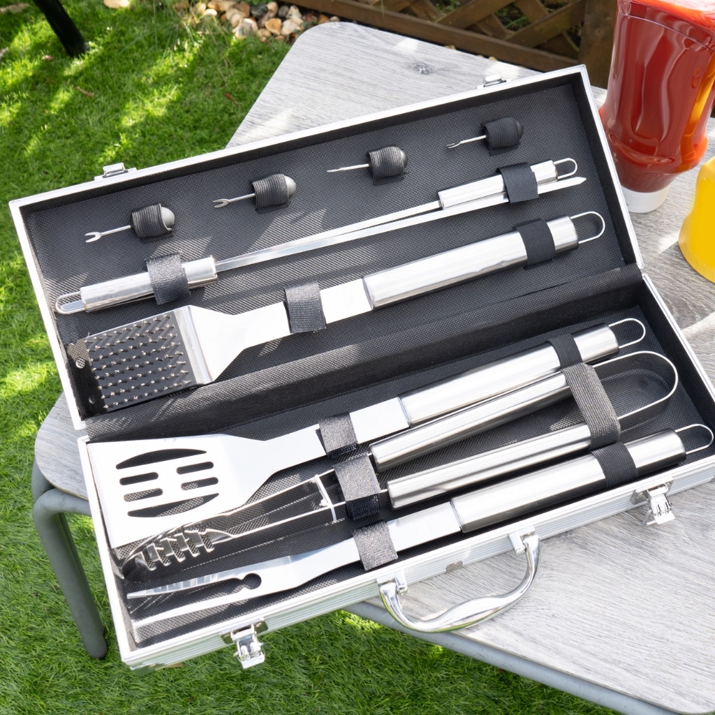 10-Piece Stainless Steel Grill Utensil Set with Aluminium Storage Case - Thumbnail 3