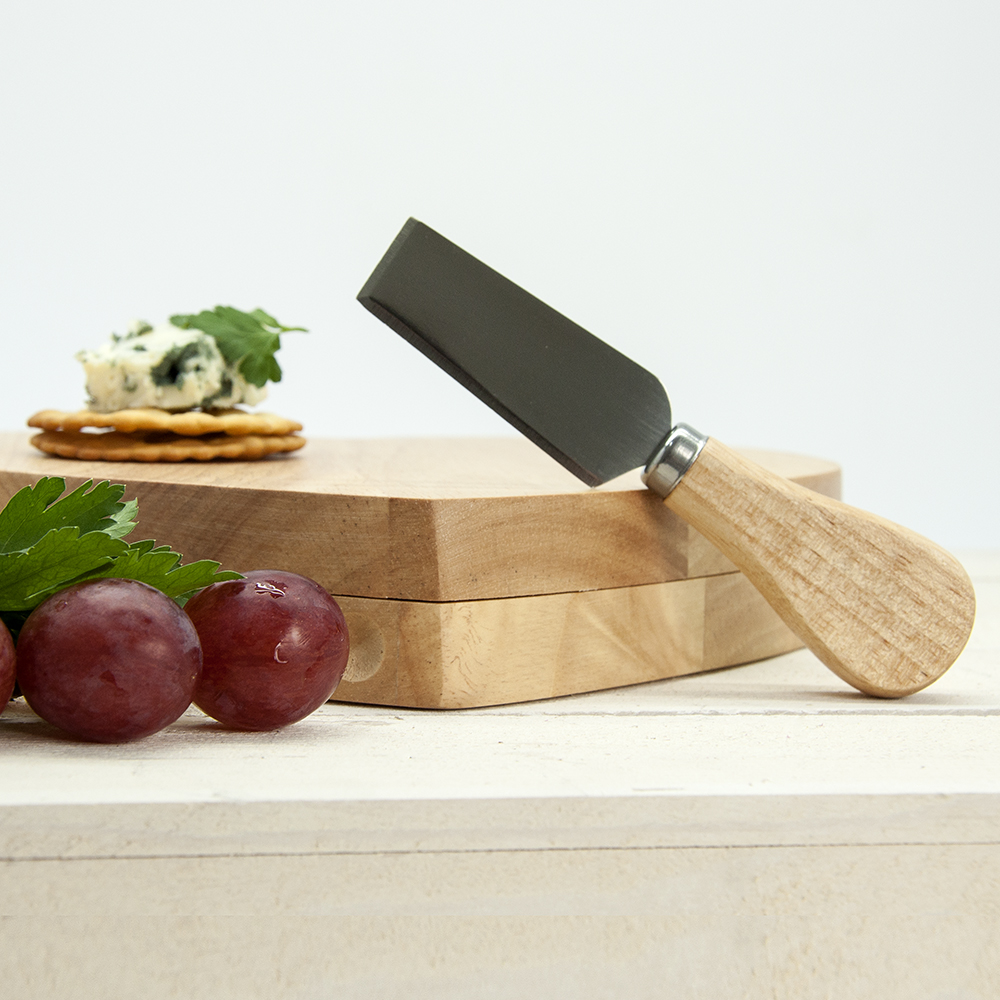 Couples' Romantic Heart Cheese Board - Thumbnail 3