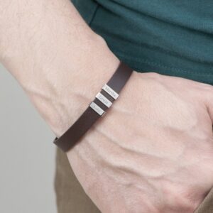 Personalised Men's Three Tag Brown Leather Bracelet - Thumbnail 3